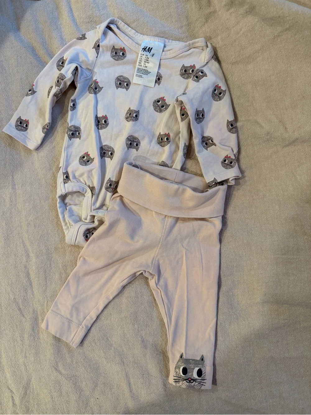H&M Baby Cat Print Light pink Bodysuit & Pink Leggings Set 1-2M